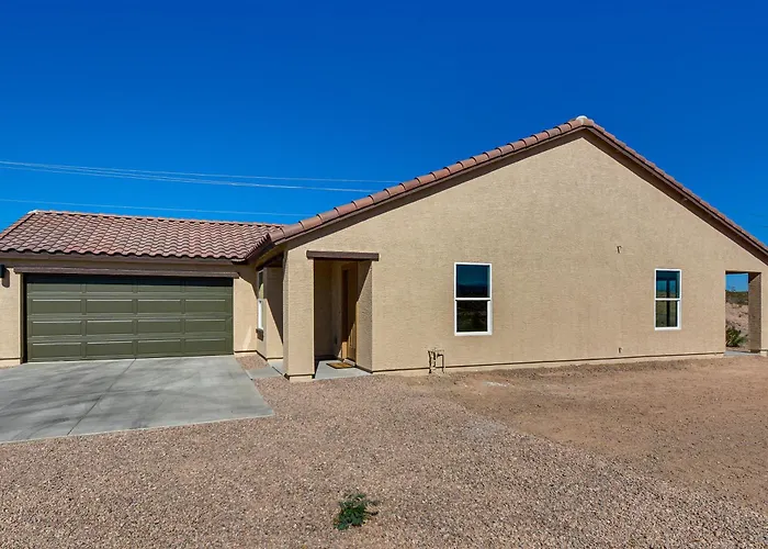 Holiday home Golf Getaway W/ Patio & Yard!