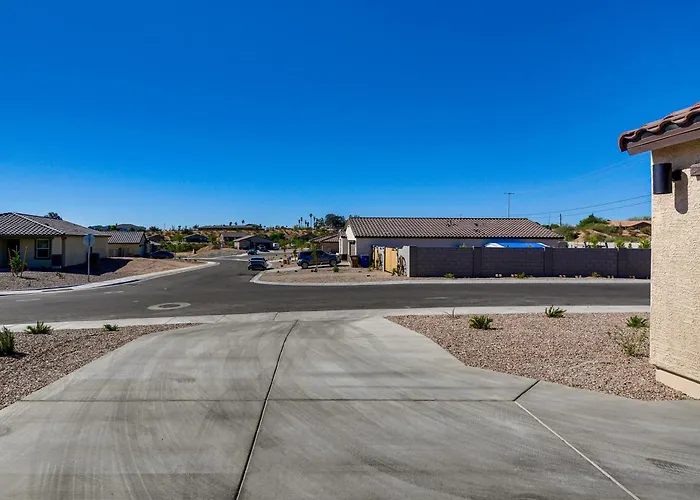 Holiday home Golf Getaway W/ Patio & Yard!